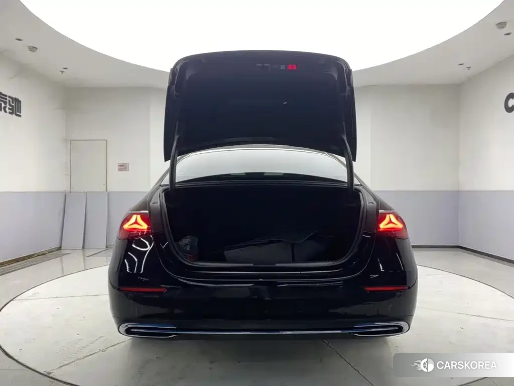 Mercedes-Benz E-Class id 4576674 из Китая 10