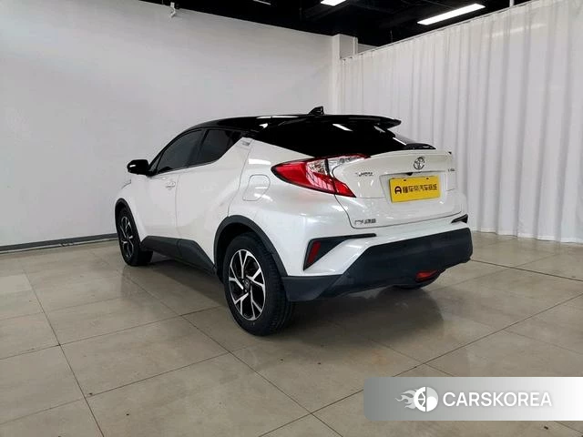 Toyota C-HR id 4212797 из Китая 10