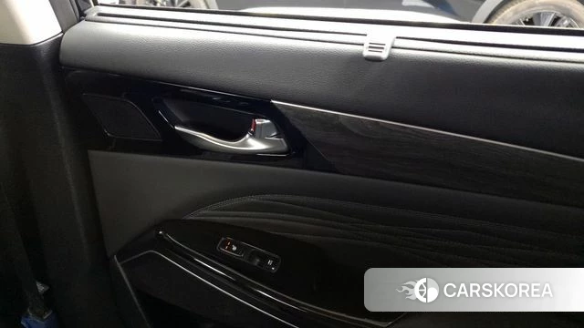 Kia K7 Premier id 3866741 из Кореи 10