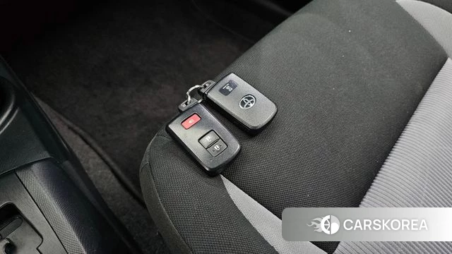 Toyota Prius C id 4491121 из Кореи 10