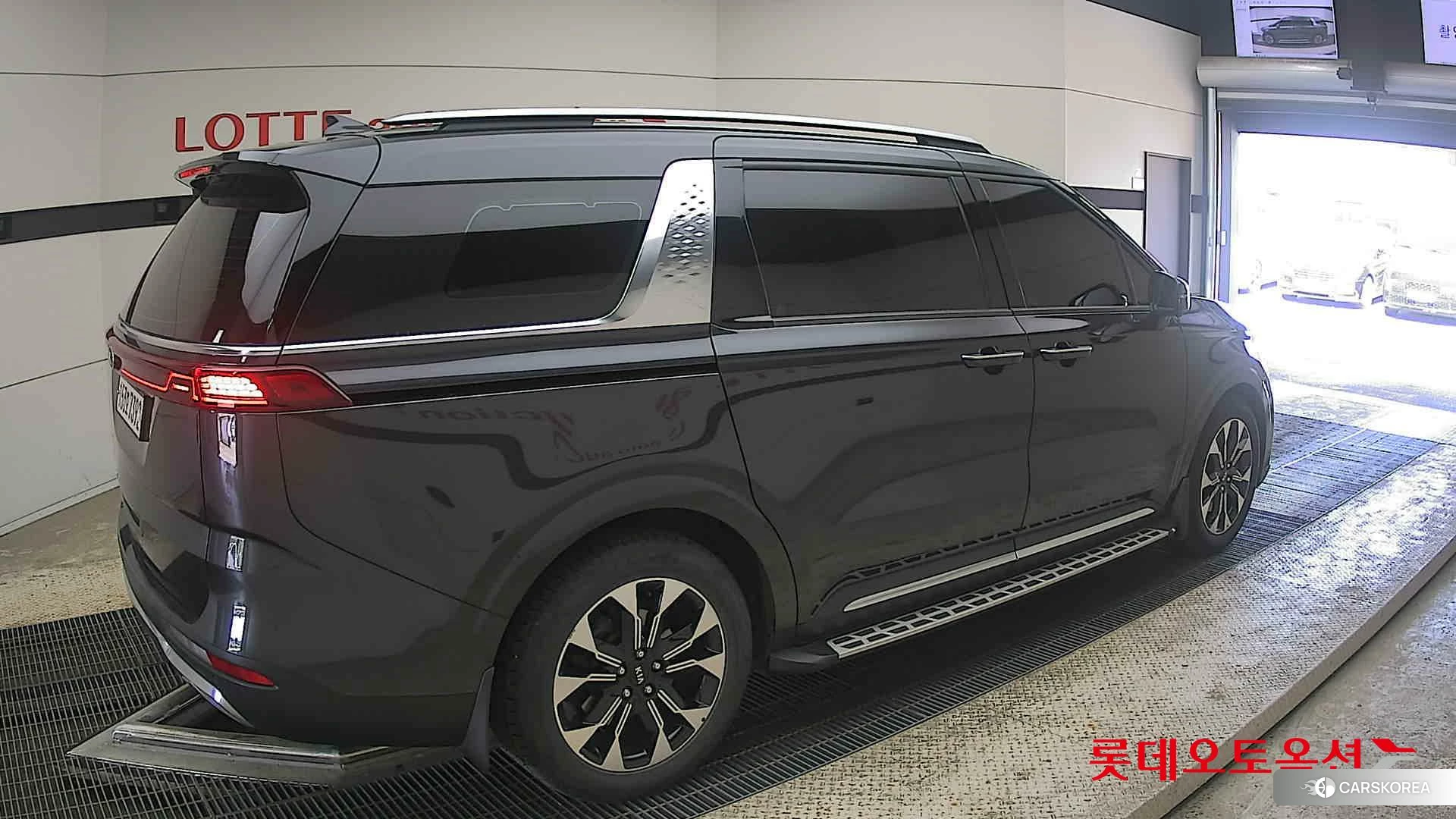 Kia Carnival id 4296921 из Кореи 10