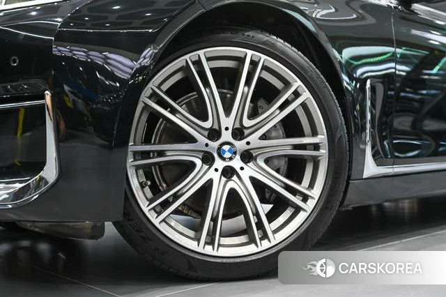 BMW 7 series id 4260623 из Китая 10