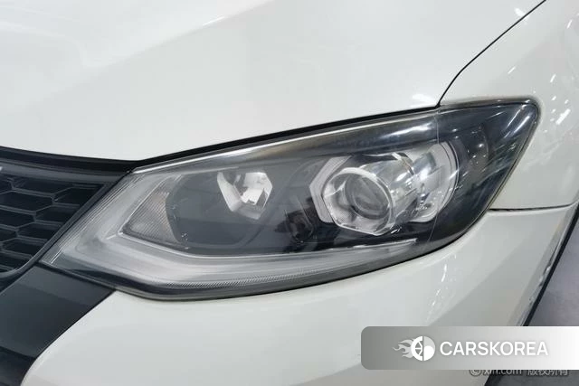 Nissan TIIDA id 4273611 из Китая 10