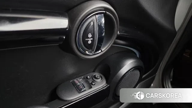 Mini Cooper Electric id 3712244 из Кореи 10