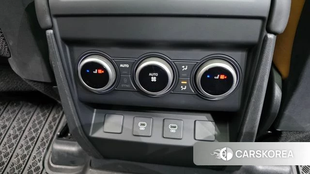 Land Rover Defender (L663) id 3910181 из Кореи 10