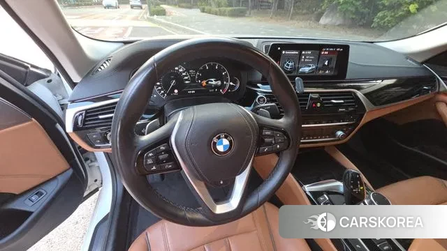 BMW 5 Series (G30) id 3315542 из Кореи 10