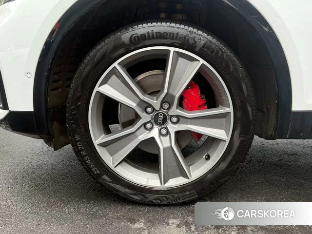 Audi Q5L Sportback id 4349027 из Китая 10