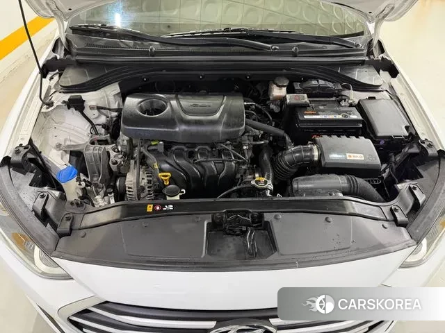 Hyundai Avante AD id 3340604 из Кореи 10