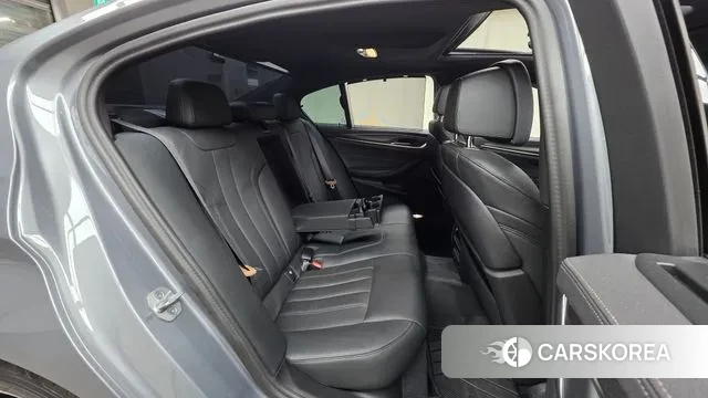 BMW 5 Series (G30) id 3366056 из Кореи 10