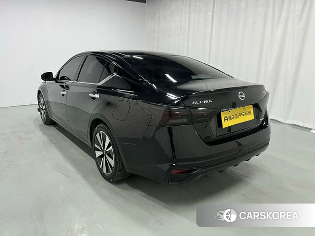 Nissan Teana id 4419107 из Китая 10