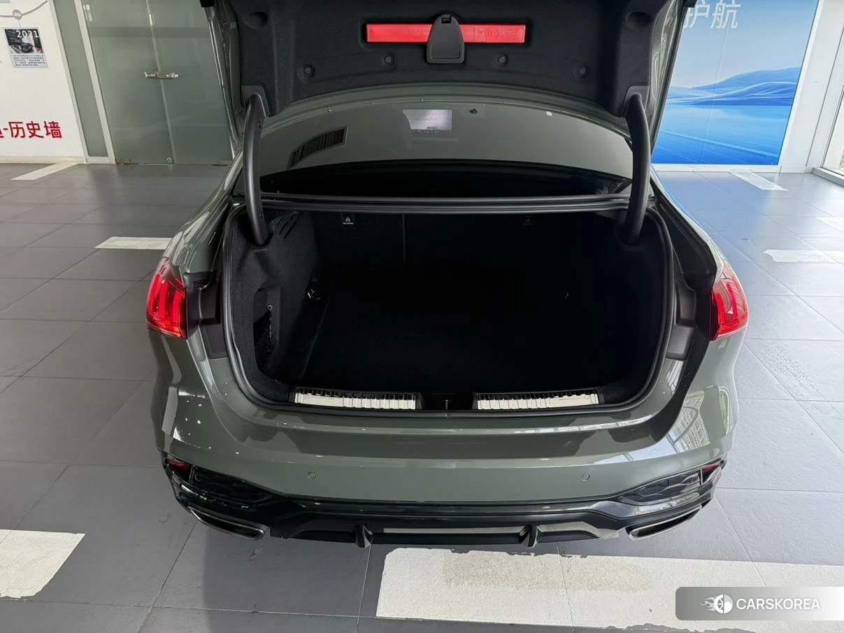 Audi A5L id 4512458 из Китая 10