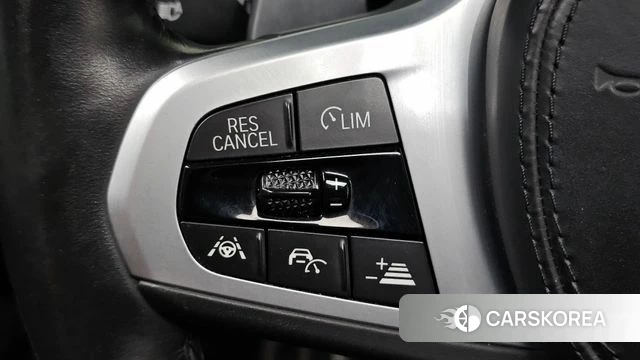 BMW 5 Series (G30) id 4702912 из Кореи 10