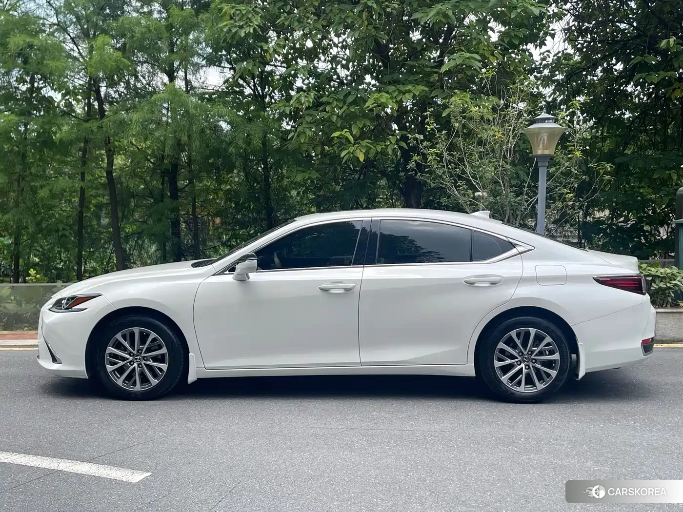 Lexus ES id 4577803 из Китая 10