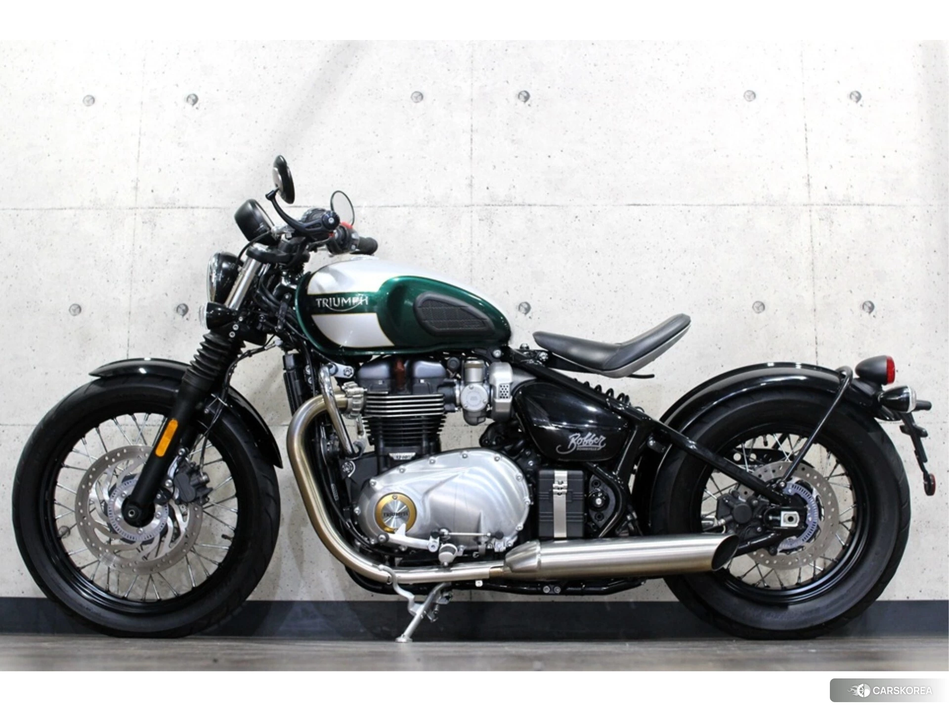 Triumph BONNEVILLE BOBBER id 3946612 из Японии 10