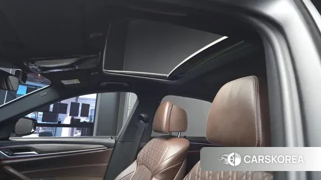 BMW 5 Series (G30) id 2985843 из Кореи 10