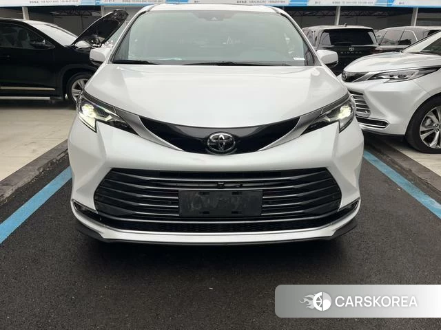 Toyota Saina id 4261114 из Китая 10