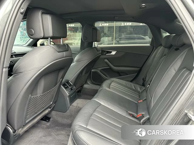 Audi A4L id 4275930 из Китая 10
