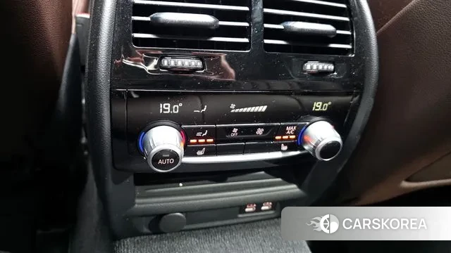 BMW 5 Series (G30) id 3655429 из Кореи 10