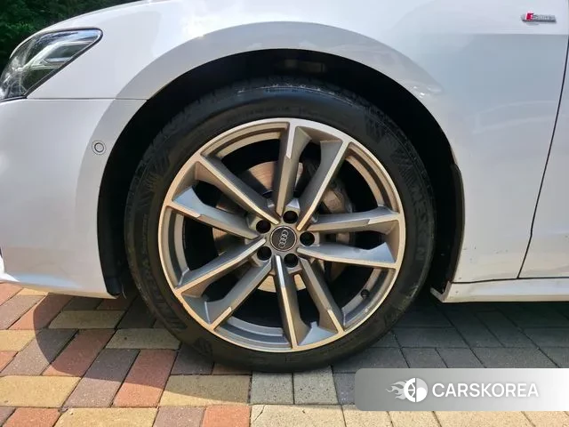 Audi A7 (4K) id 3059881 из Кореи 10