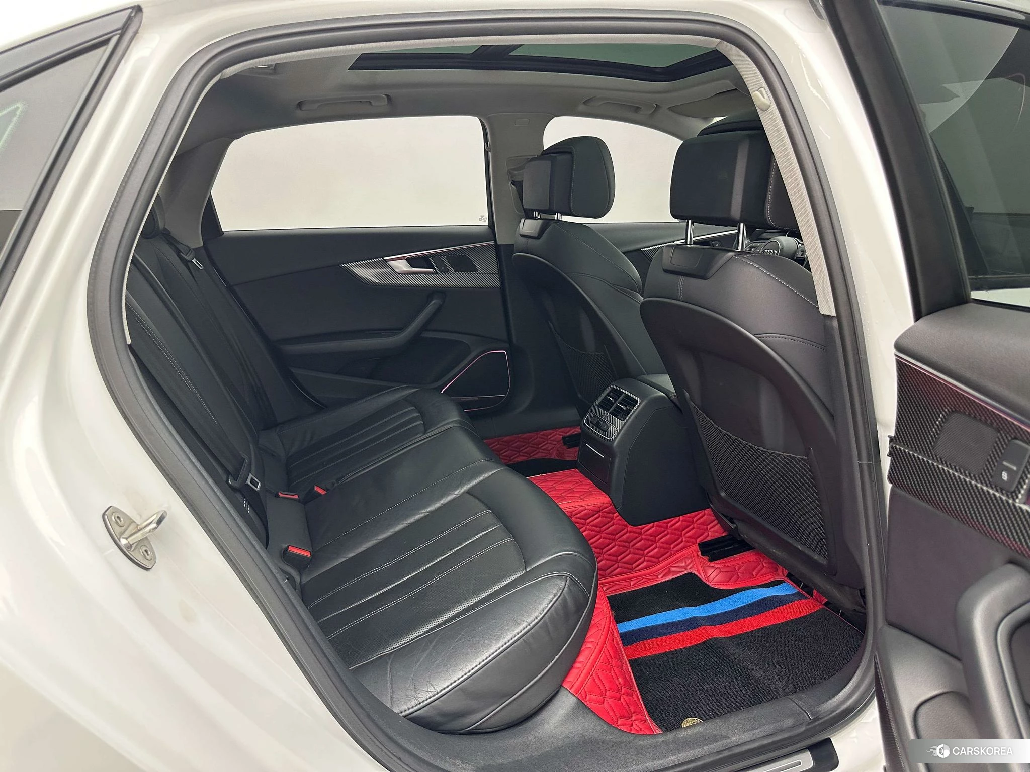 Audi A4L id 4467453 из Китая 10