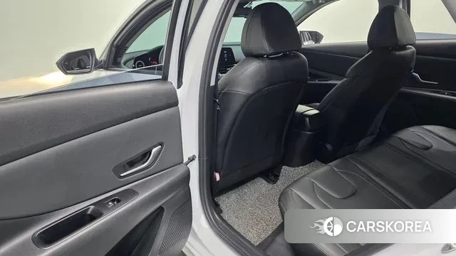 Hyundai Avante (CN7) id 2940960 из Кореи 10