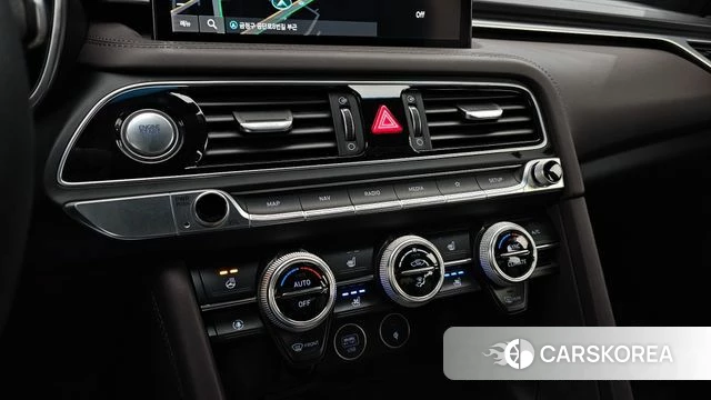 Genesis The New G70 id 4683626 из Кореи 10
