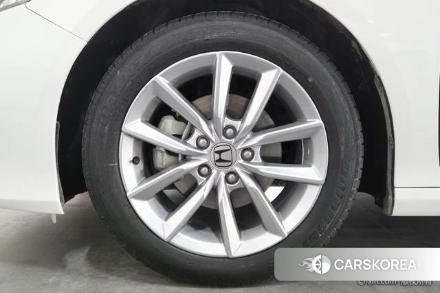 Honda Accord id 4297786 из Китая 10