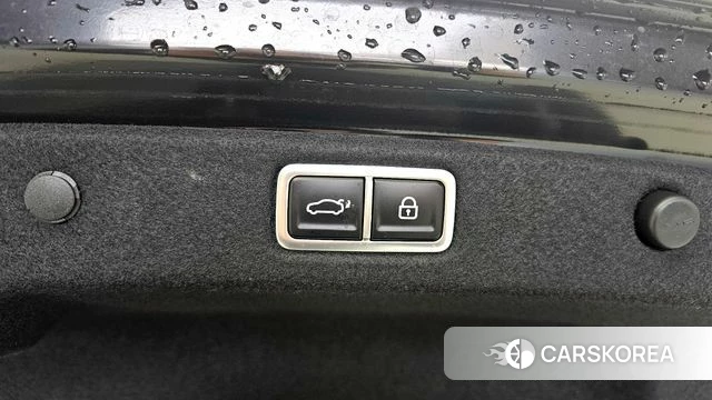 Hyundai Grandeur (GN7) id 3817695 из Кореи 10