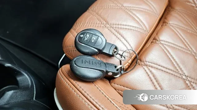 Mini Cooper S Convertible id 3328602 из Кореи 10