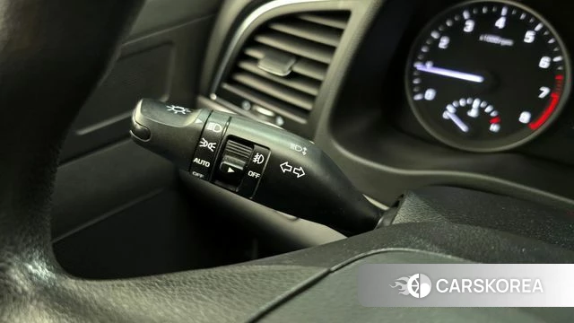 Hyundai Avante AD id 3814383 из Кореи 10