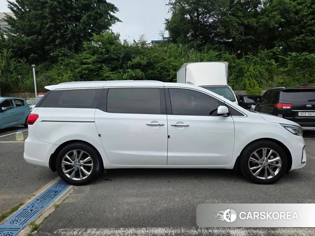 Kia The New Carnival id 4410742 из Кореи 10