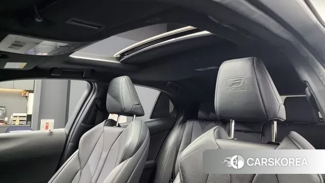 Lexus UX250h id 3094708 из Кореи 10