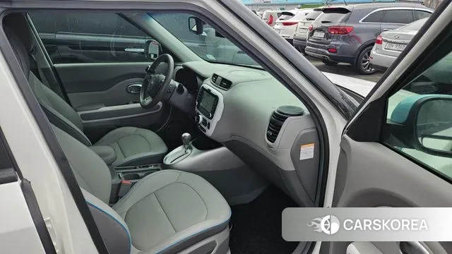 Kia Soul EV id 3526455 из Кореи 10