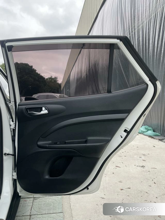 Kia Yi Ran id 4277450 из Китая 10
