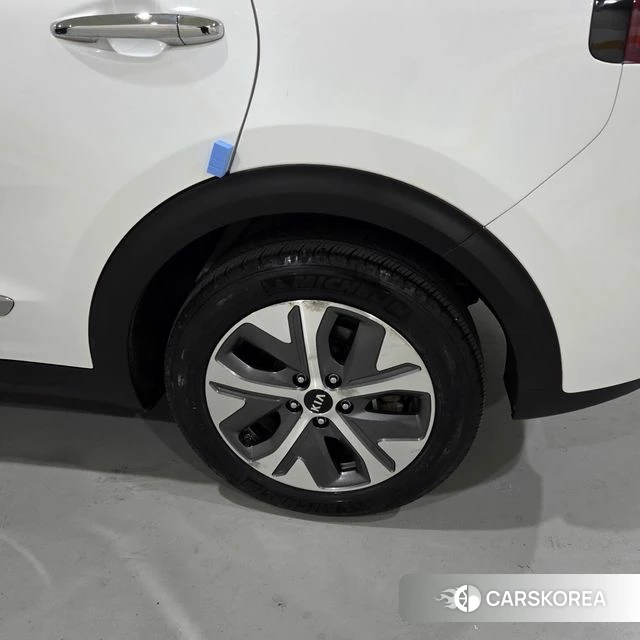Kia Niro EV id 4309945 из Кореи 10