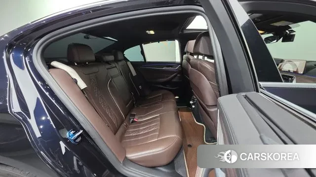 BMW 5 Series (G30) id 3302274 из Кореи 10