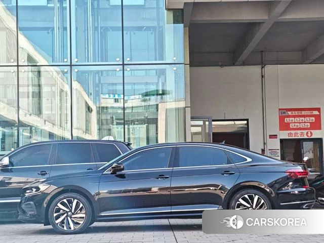 Volkswagen Passat id 4290657 из Китая 10