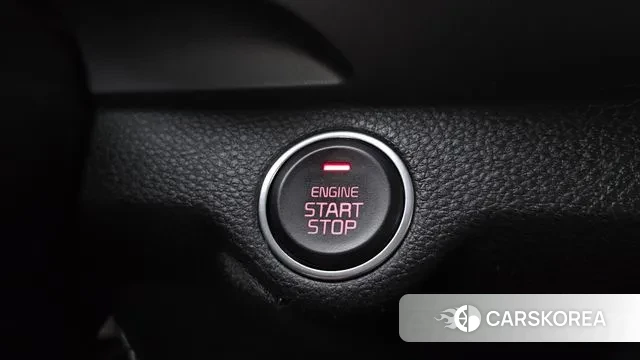 Kia Stonic id 3772978 из Кореи 10