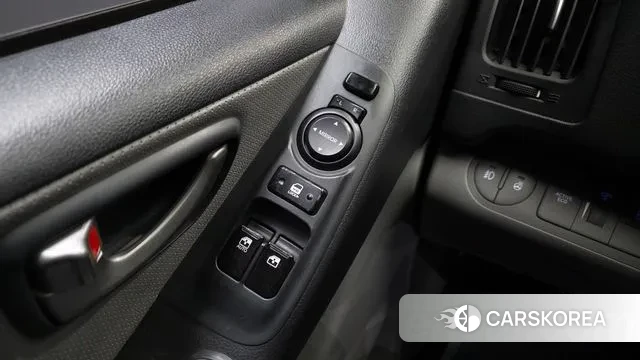 Hyundai The New Grand Starex id 3728618 из Кореи 10