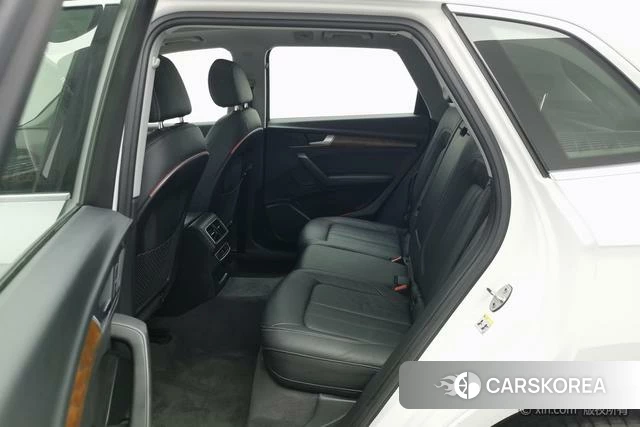 Audi Q5L id 4313970 из Китая 10