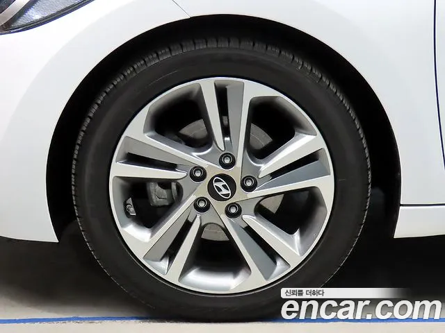 Hyundai Avante AD id 2460061 из Кореи 10