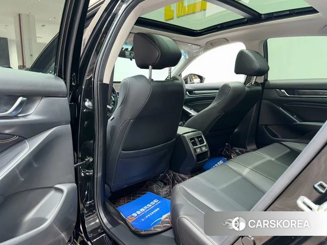 Honda Accord id 4314801 из Китая 10