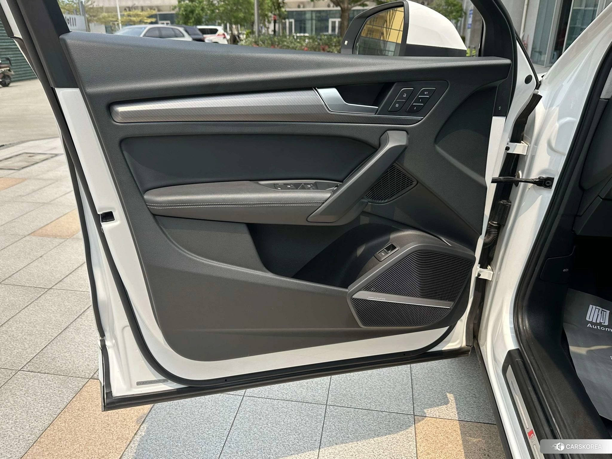 Audi Q5L id 4455079 из Китая 10