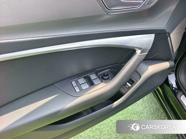 Audi A6L id 4276121 из Китая 10