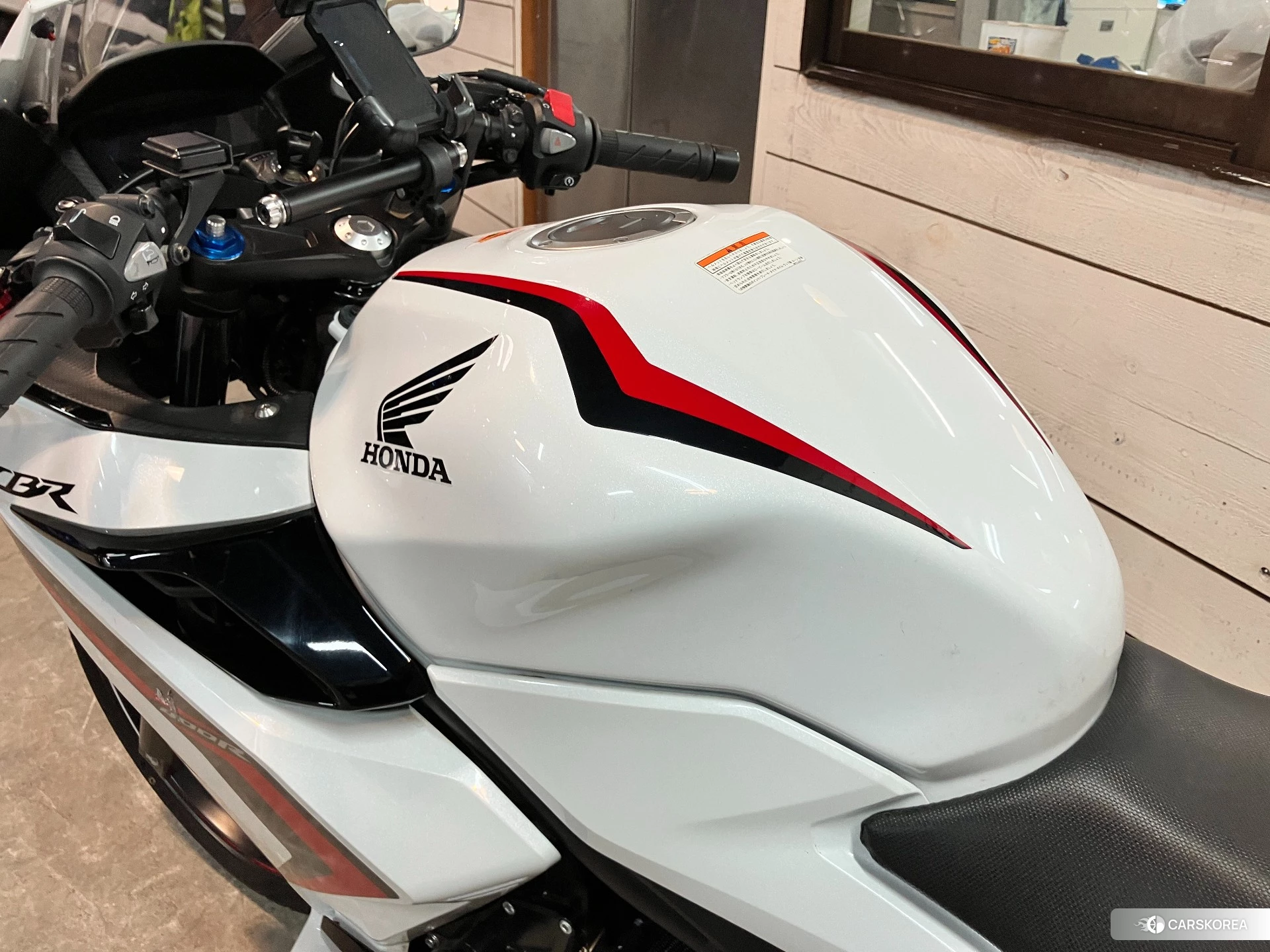 Проданный Honda CBR400R ABS id 4347790 из Японии, фото 10