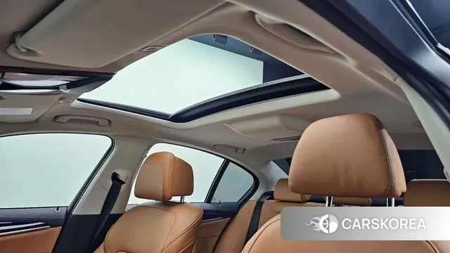 BMW 5 Series (G30) id 3741046 из Кореи 10