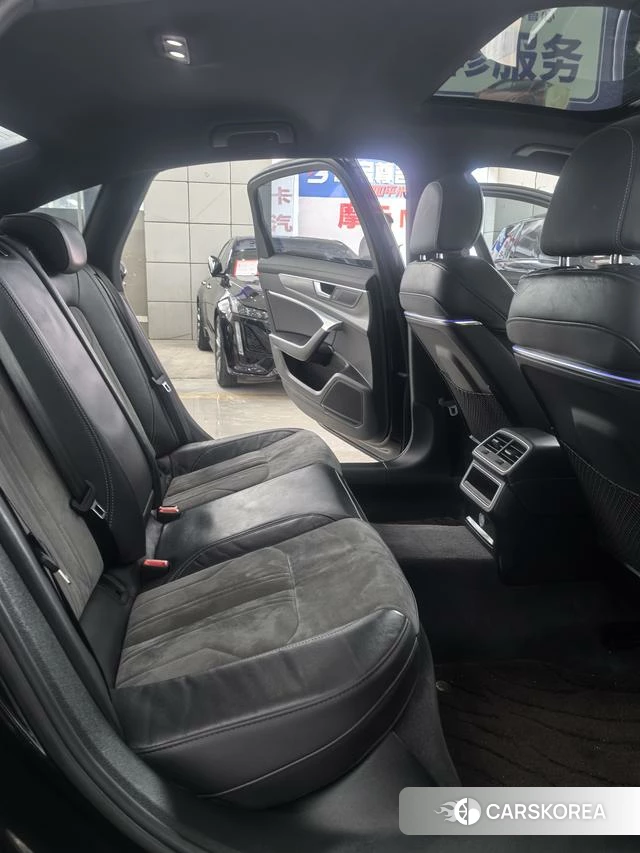 Audi A6L id 4275855 из Китая 10