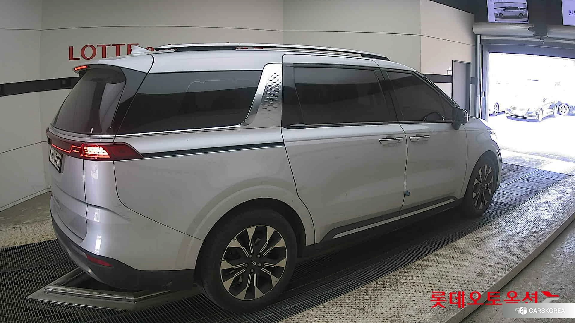 Kia Carnival id 4289436 из Кореи 10