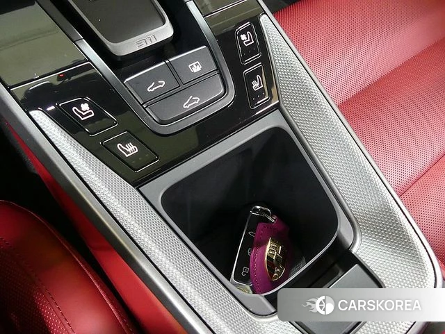 Porsche 911(992) id 4637065 из Кореи 10