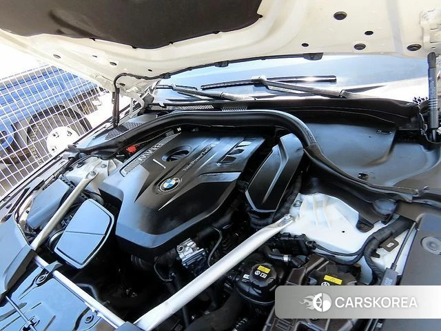 BMW 5 Series (G30) id 4339792 из Кореи 10